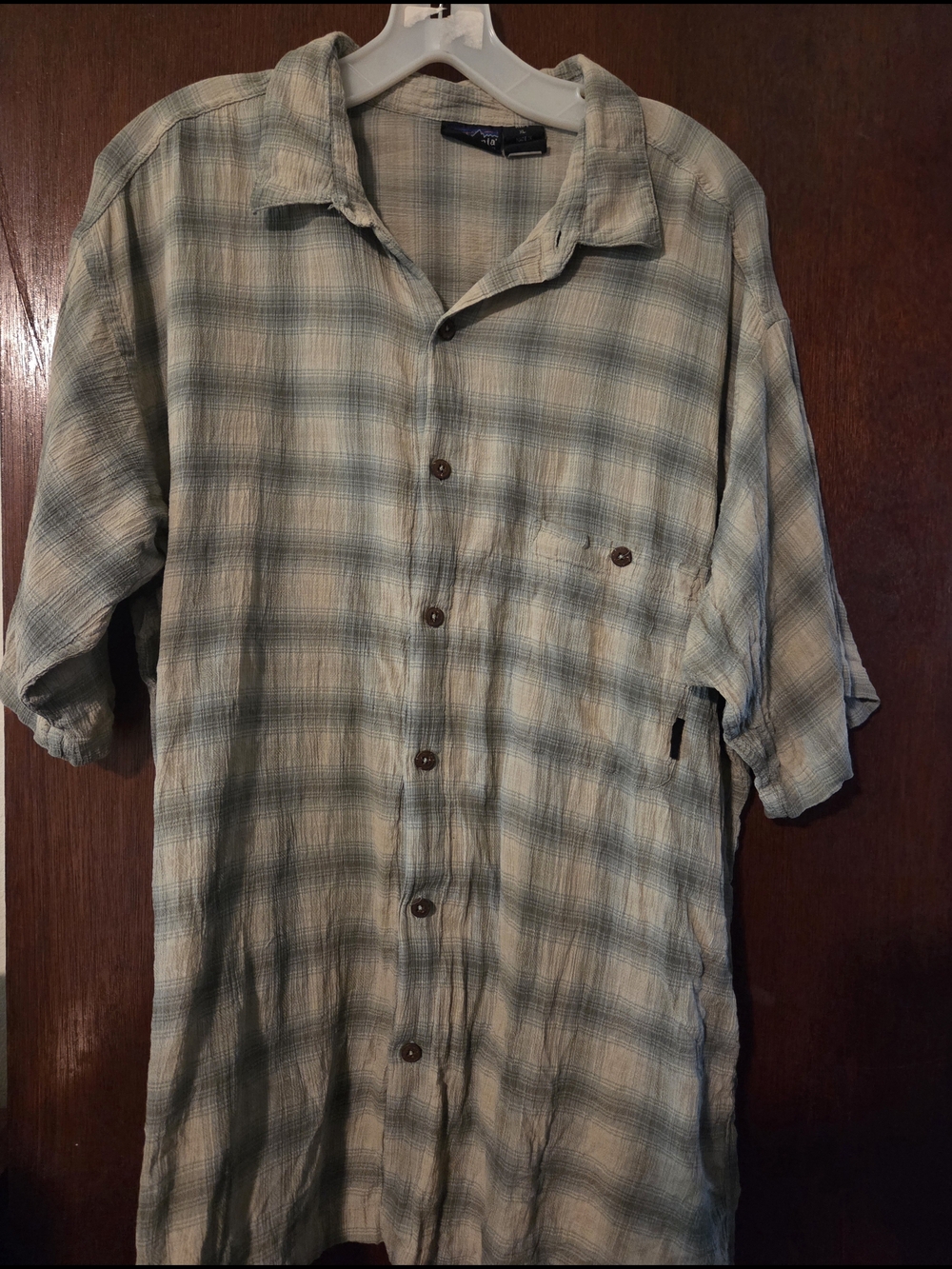 Patagonia Men's Short-Sleeve Plaid Button-Down Shirt - Light Green and Cream
